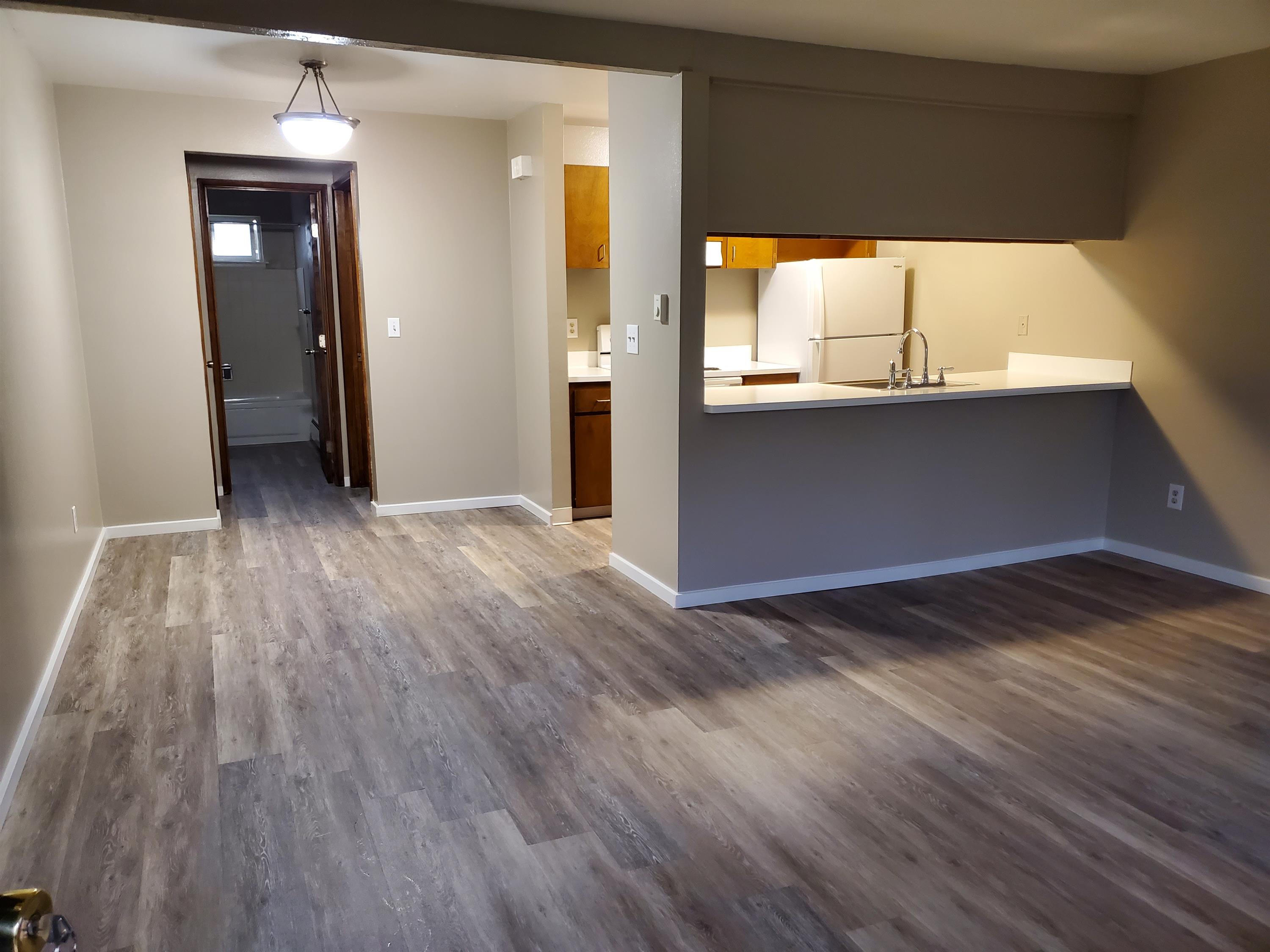 30 Thunderbird Pkwy SW - C-20